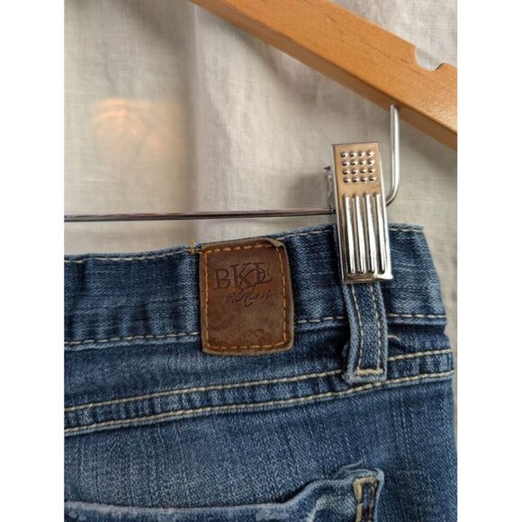 Buckle BKE Mya denim women's sz 30 x 33 boot cut low rise distressed stretch E5 - Picture 5 of 12